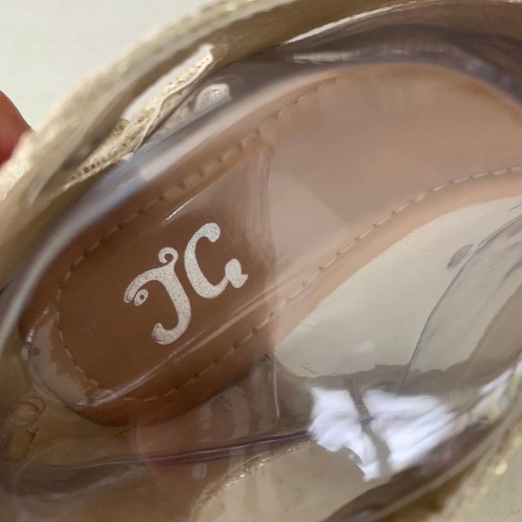 Journee Collection Gold Back zip T-Strap Flat Sandals Women's US 7.5 NEW - Picture 6 of 8